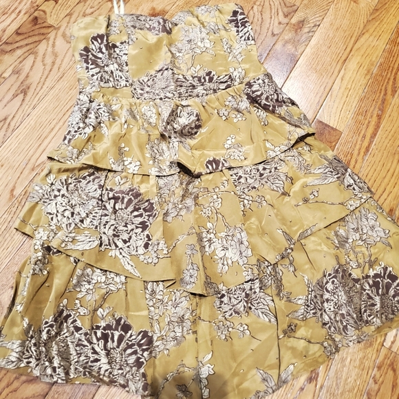 💛ANTHROPOLOGIE💛MOULINETTE SOEURS STRAPLESS RUFFLE DRESS gold floral SIZE 6 - Picture 2 of 11
